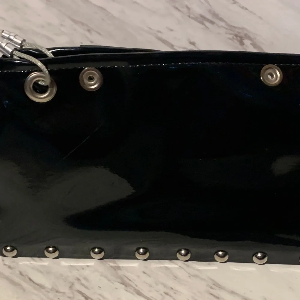 Hardware by Renee black patent shoulder bag - Picture 4 of 5